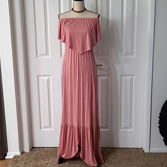 💲1️⃣0️⃣ Bundled ✔️Elegant Comfort Off Shoulder Maxi Dress sz Medium In Pink - Picture 1 of 13